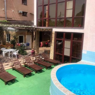 Фотография гостевого дома Семейный