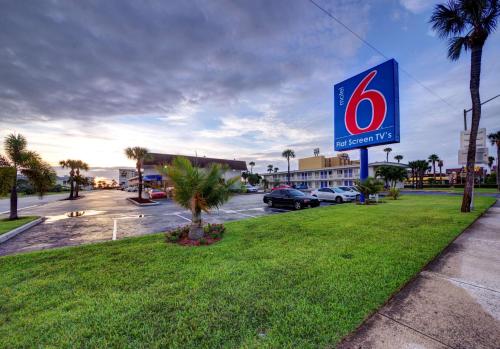 Фотография гостиницы Motel 6-Cocoa Beach, FL