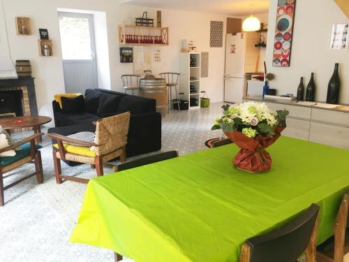 Фотографии гостевого дома
Maison avec terrasse au coeur de Sancerre