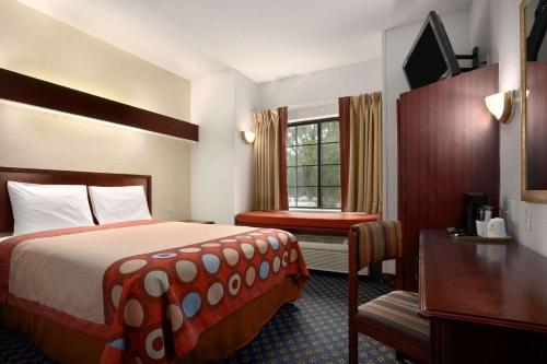 Фотографии гостиницы 
            Quality Inn Overland Park Kansas City