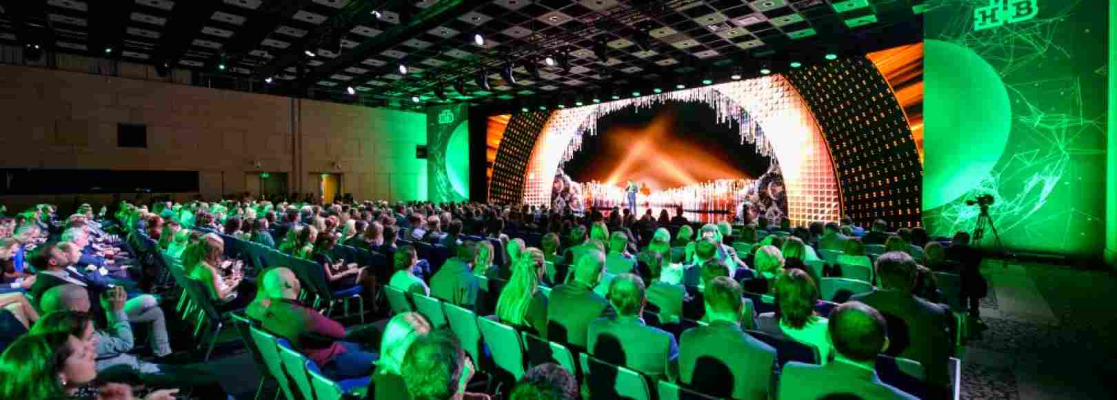 Фотография конференц-зала Конгресс-зал ЦМТ для масштабных мероприятий