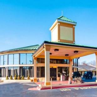 Фотографии мотеля
Quality Inn