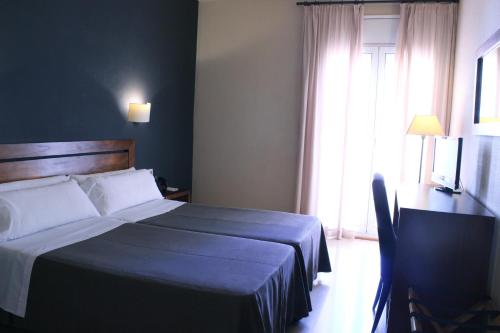 Фотография гостиницы Puerta De España