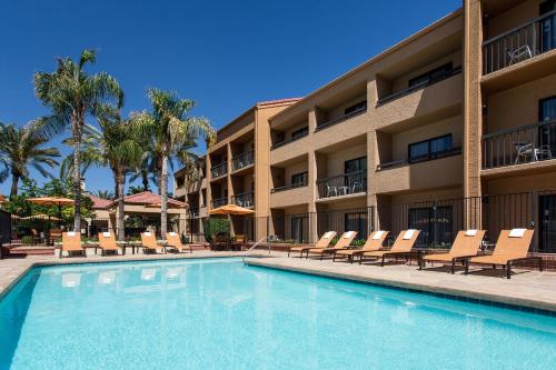 Фотография гостиницы Courtyard by Marriott Phoenix Mesa