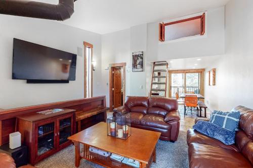 Фотография гостевого дома Pitkin Townhome B1