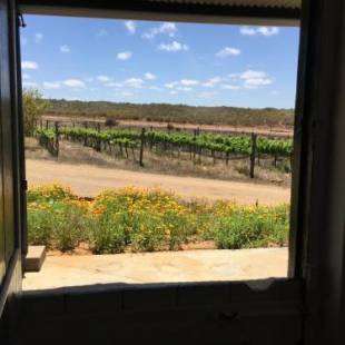 Фотографии базы отдыха
Kookfontein Farm Cottages