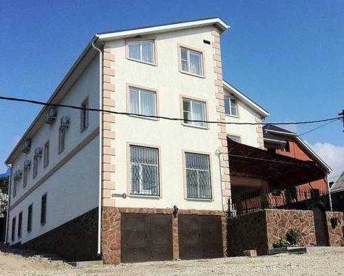 Фотографии гостевого дома
Домик у реки