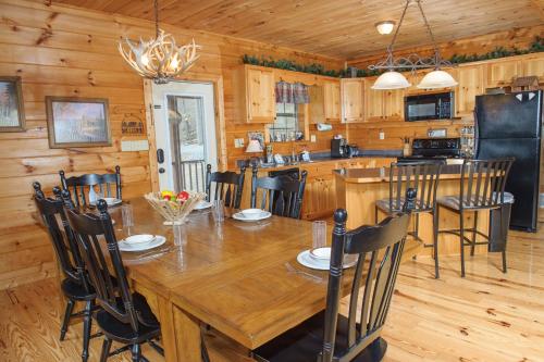 Фотография гостевого дома Bama Bear's Den Cabin