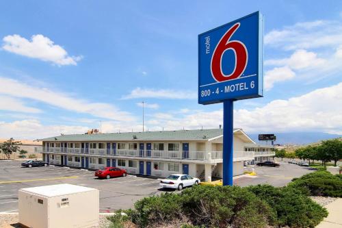 Фотография гостиницы Motel 6-Albuquerque, NM - Midtown