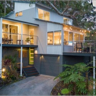 Фотография гостевого дома Koru at Hyams 4pm Check Out Sundays