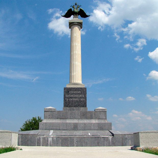 Фотографии памятника 
            Памятник русским воинам