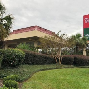 Фотография мотеля HomeTowne Studios By Red Roof Augusta