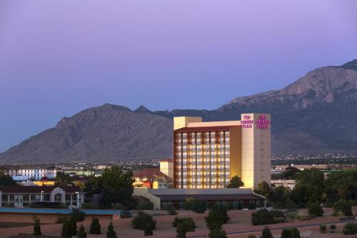 Фотография гостиницы Albuquerque Crowne Plaza, an IHG Hotel