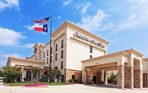 Фотография гостиницы Hampton Inn & Suites Dallas-DFW Airport Hurst
