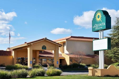 Фотография гостиницы La Quinta by Wyndham Redding