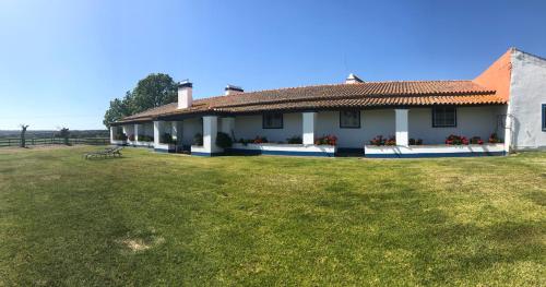 Фотография базы отдыха Oliveirinha Country House