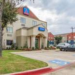 Фотография гостиницы Studio 6-Dallas, TX