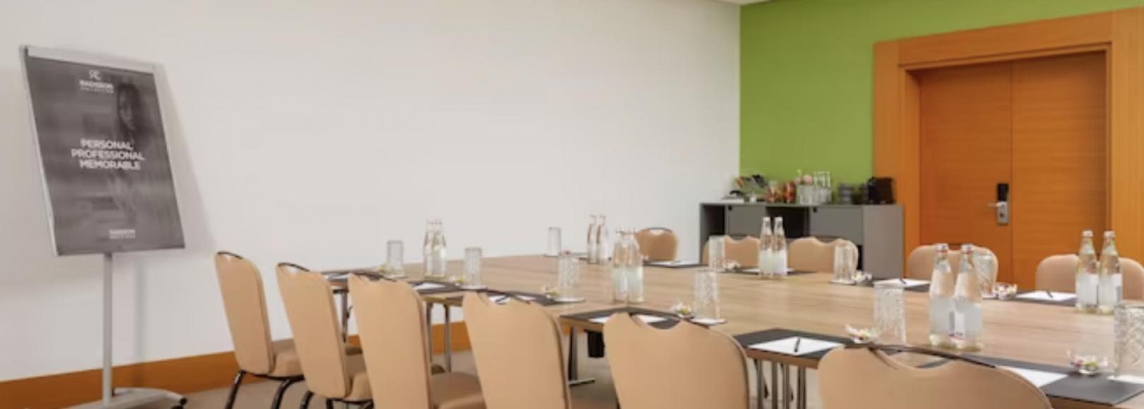 Фотография конференц-зала Meeting Room 4