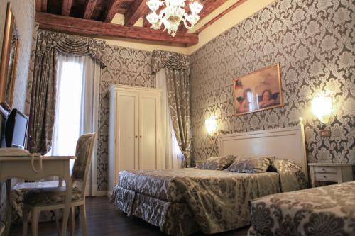 Фотография гостиницы Hotel Bridge