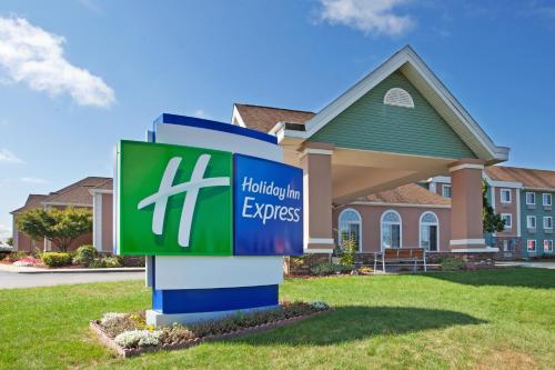 Фотография гостиницы Holiday Inn Express Birch Run-Frankenmuth Area, an IHG Hotel