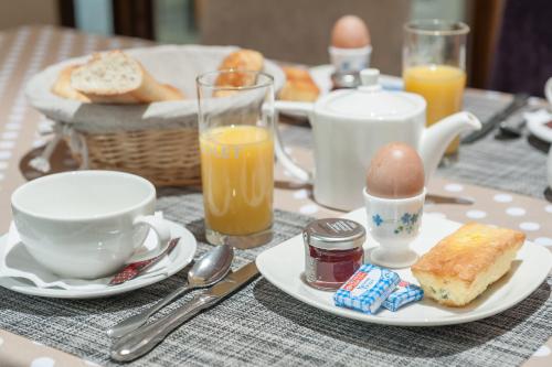 Фотография гостиницы Hotel-Restaurant Saint Romain Logis