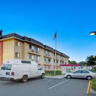 Фотографии гостиницы
Days Inn by Wyndham Woodland