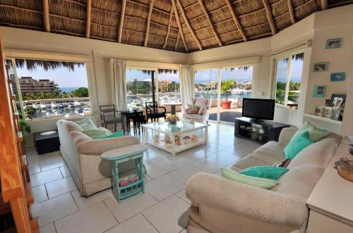 Фотография гостиницы Marina Banderas Suites Hotel Boutique