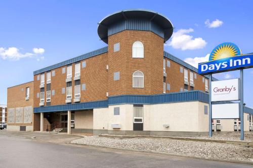 Фотография гостиницы Days Inn by Wyndham Estevan
