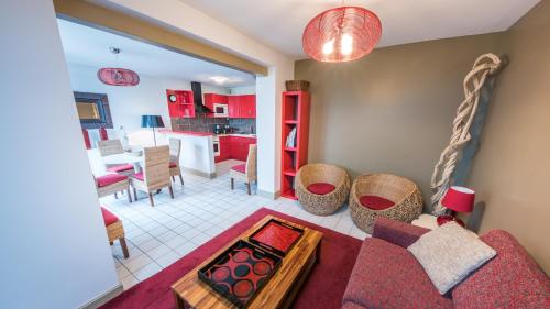 Фотография гостевого дома Cottage "LES MARAIS" à 1 min à pied du Lac de la Forêt d'Orient - La Réserve