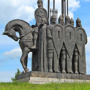 Фотография памятника Памятник дружинам Александра Невского на горе Соколиха