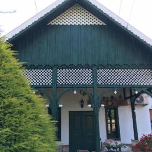 Фотографии гостевого дома
Veranda Vendégház