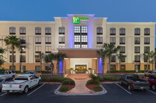Фотография гостиницы Holiday Inn Express & Suites Jacksonville South East - Medical Center Area, an IHG Hotel