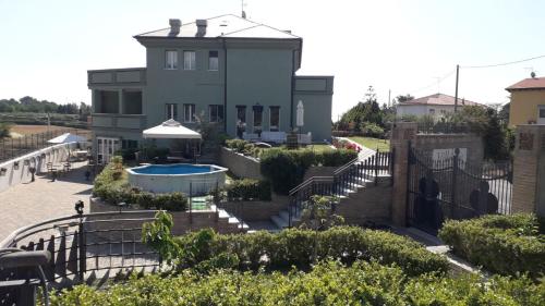 Фотография мини отеля Villamir B&B