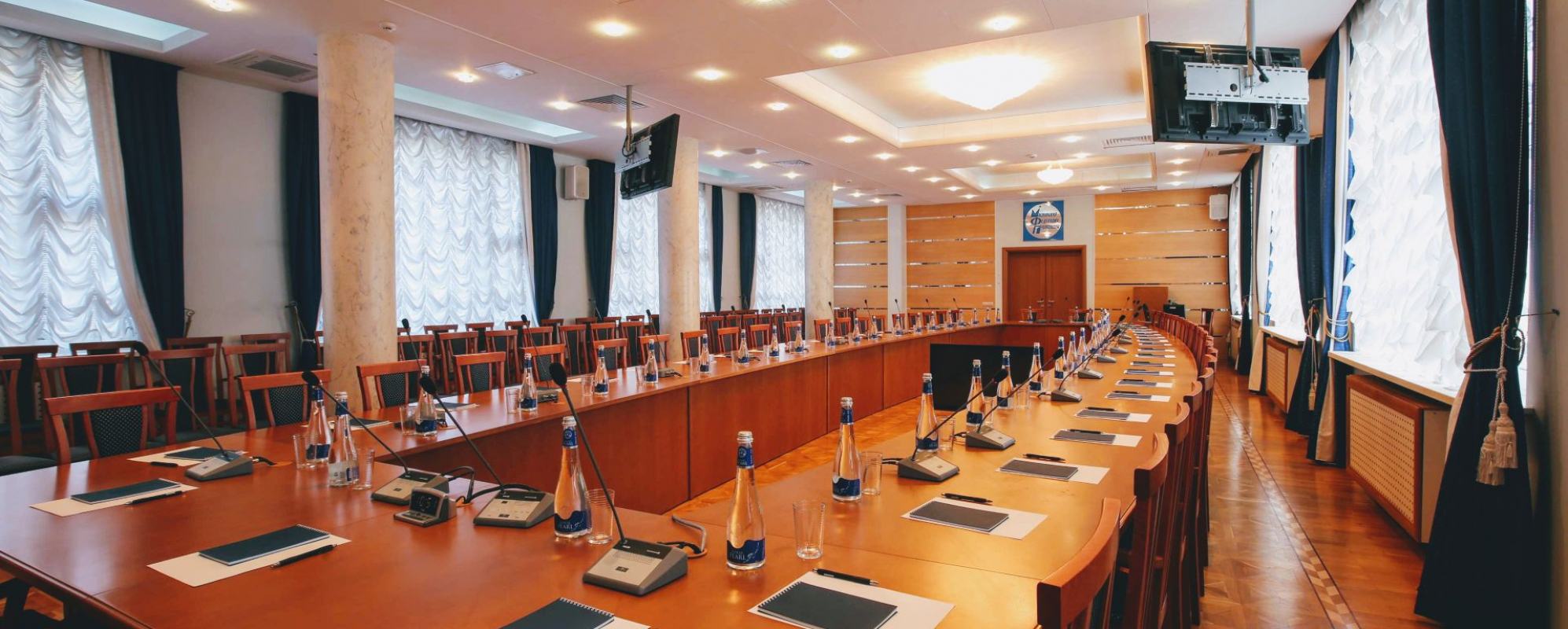 Фотографии конференц-зала УИЦ МФП Конференц-зал №32