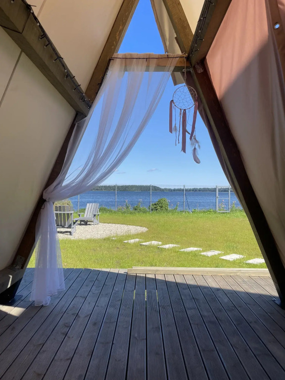 Фотография Коттеджа Частный дом Типи дом у озера