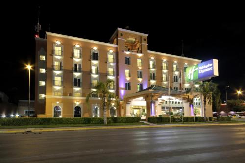 Фотография гостиницы Holiday Inn Express Torreon, an IHG Hotel