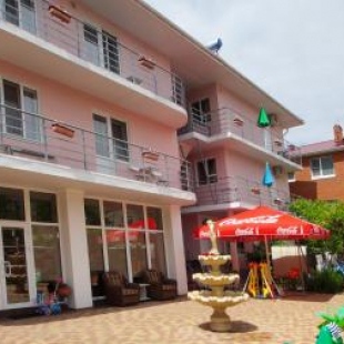 Фотография гостевого дома Розовый фонтан