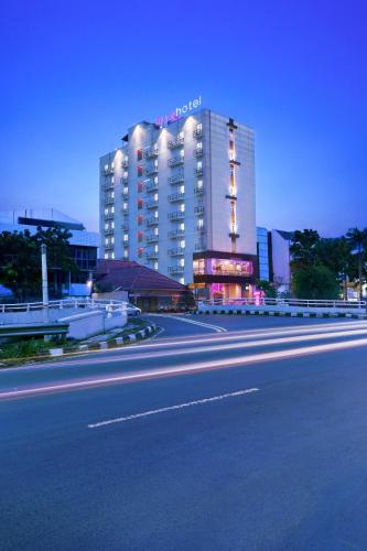 Фотография гостиницы favehotel Tanah Abang - Cideng