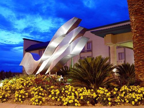 Фотография гостиницы Hotel Victoria Express