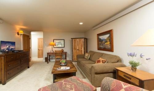 Фотографии гостевого дома
2502 Pitchfork