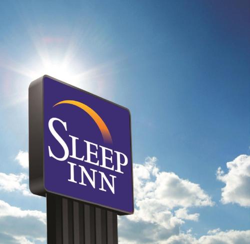 Фотография гостиницы Sleep Inn & Suites- Clarksville