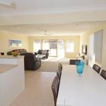 Фотография гостевого дома Sunbakers