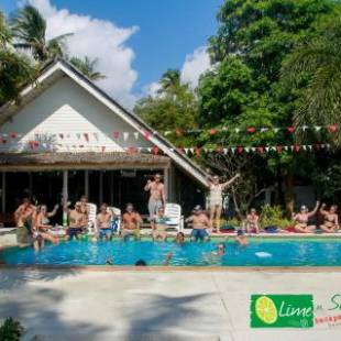 Фотографии гостиницы
Lime & Soda Beachfront Resort