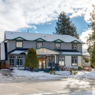 Фотография мини отеля Courthouse Inn Revelstoke