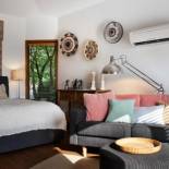 Фотография гостевого дома Gables Bend On High