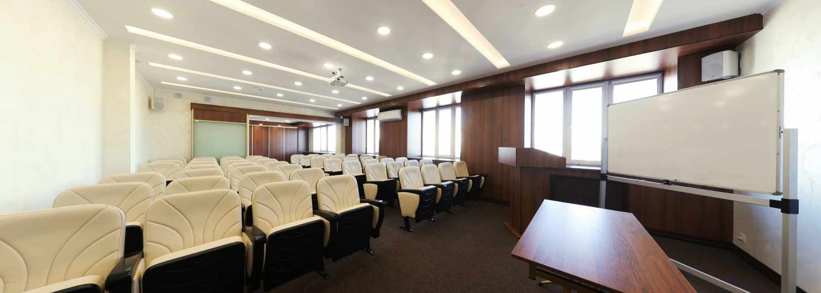 Фотография конференц-зала Лена