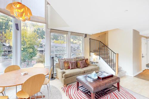 Фотография гостевого дома Pacific Ave West 615 - Mountain View Penthouse