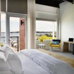 Фотографии гостиницы
250 Main Hotel