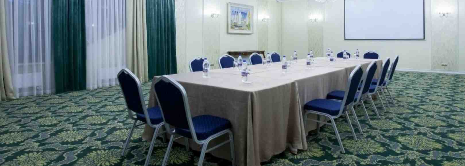 Фотография конференц-зала Нефрит