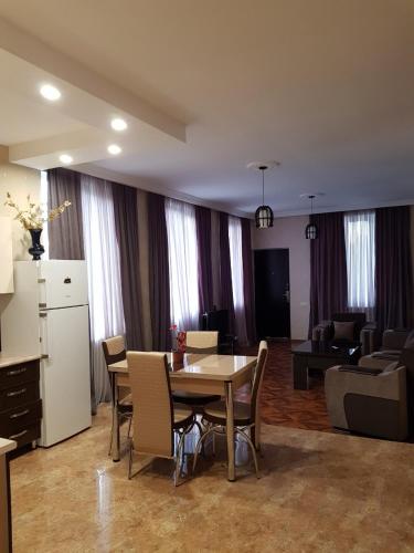 Фотографии мини отеля
Guest house lucky